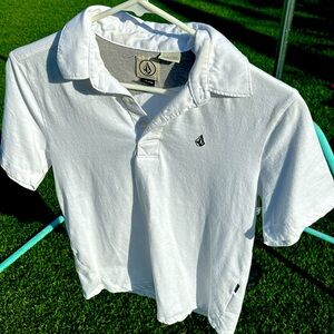 Boys medium white polo short sleeve shirt - like new
